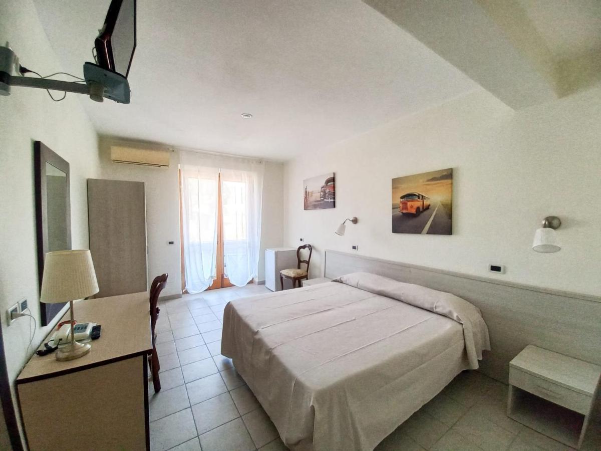 Residence Hotel Villa Mare 포르토페라이오 외부 사진