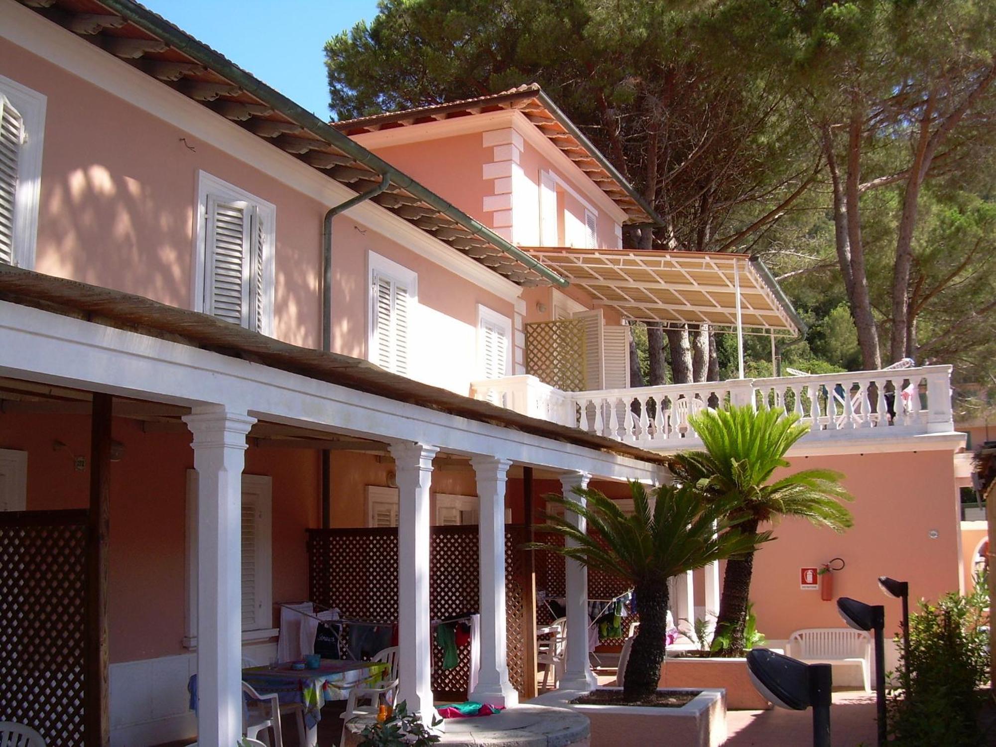 Residence Hotel Villa Mare 포르토페라이오 외부 사진