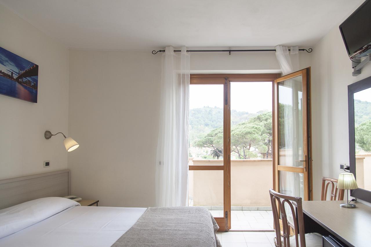 Residence Hotel Villa Mare 포르토페라이오 외부 사진